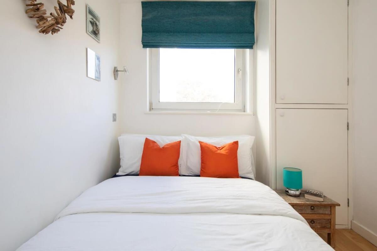 איסט וויטרינג Sunny & Modern Near The Beach & Village W Parking מראה חיצוני תמונה