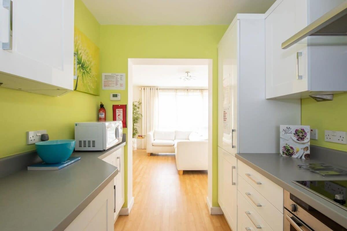 איסט וויטרינג Sunny & Modern Near The Beach & Village W Parking מראה חיצוני תמונה